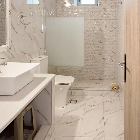 Thetis, The House Apartment *