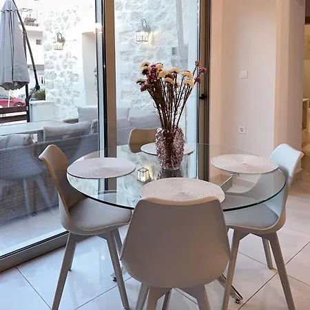 Thetis, The House Nafplio