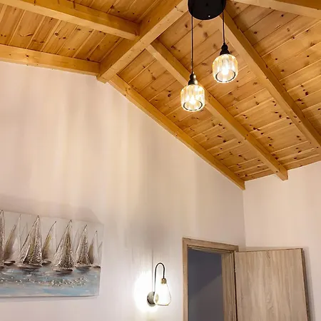 Thetis, The House נאפפליו