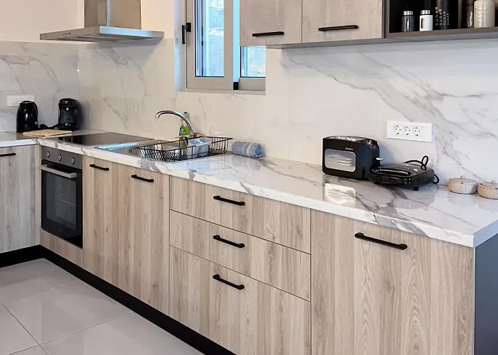 Thetis, The House Apartamento