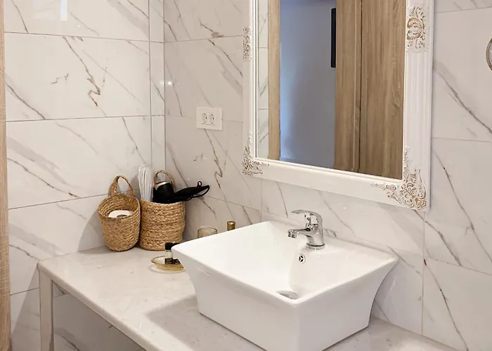 Thetis, The House Náuplia