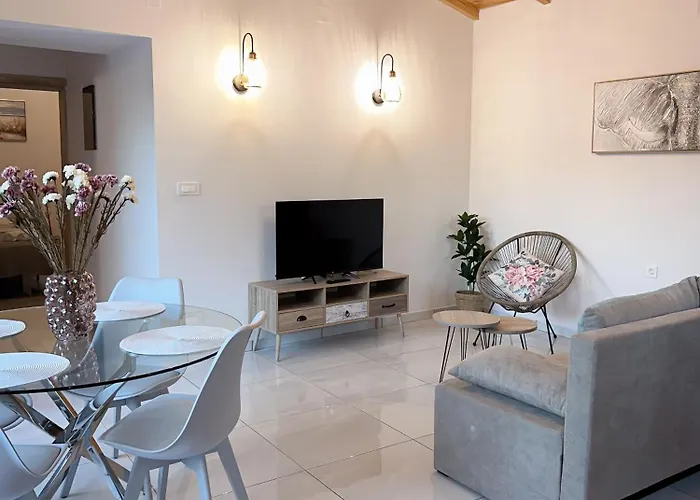 Thetis, The House Nauplia